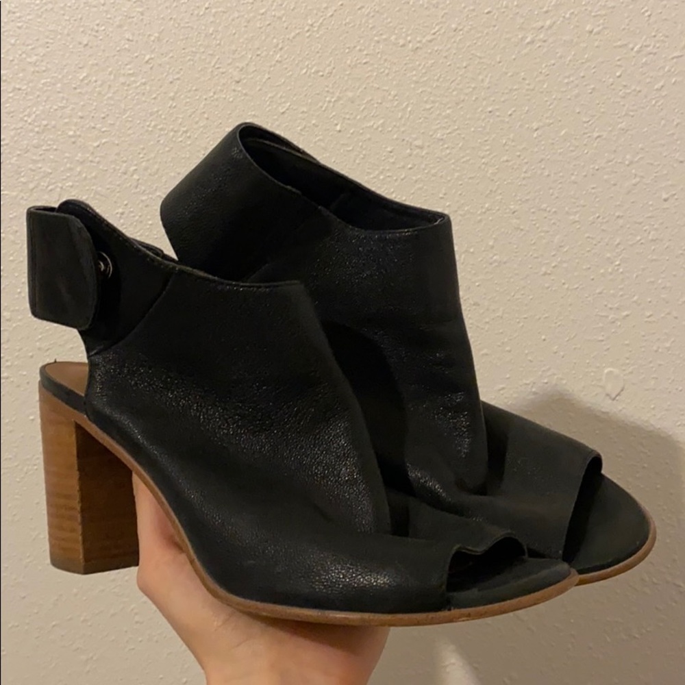 Steve Madden Black Leather Ankle Booties